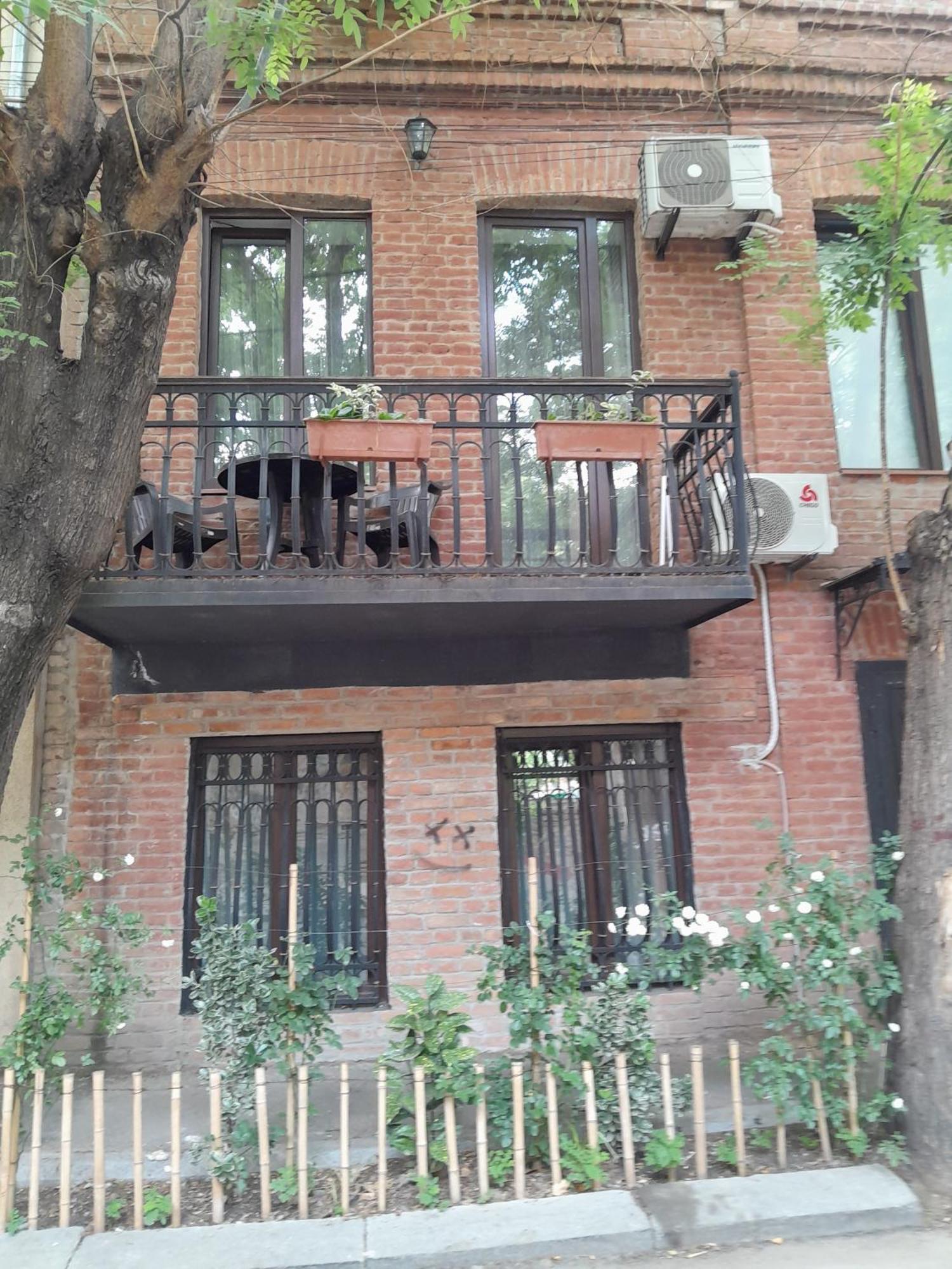 Sunflower Hotel Tbiliszi Kültér fotó